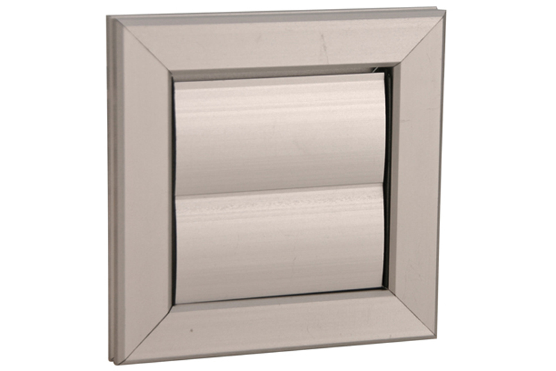 Wall vents with movable louvres